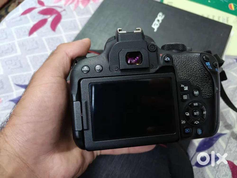 Canon EOS 800D DSLR – Excellent Condition, Full Set