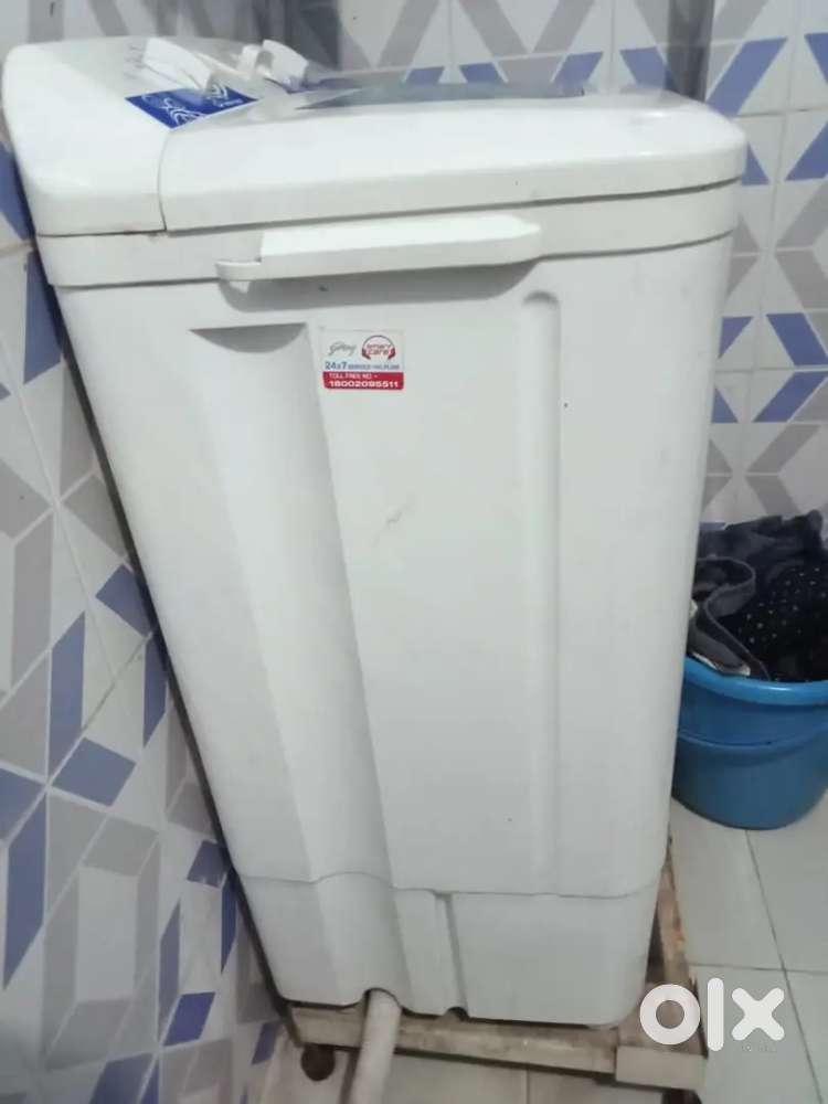 Godrej Semi Automatic with 1 Yr warranty