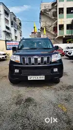 Mahindra TUV 300 T6 PLUS, 2017, Diesel