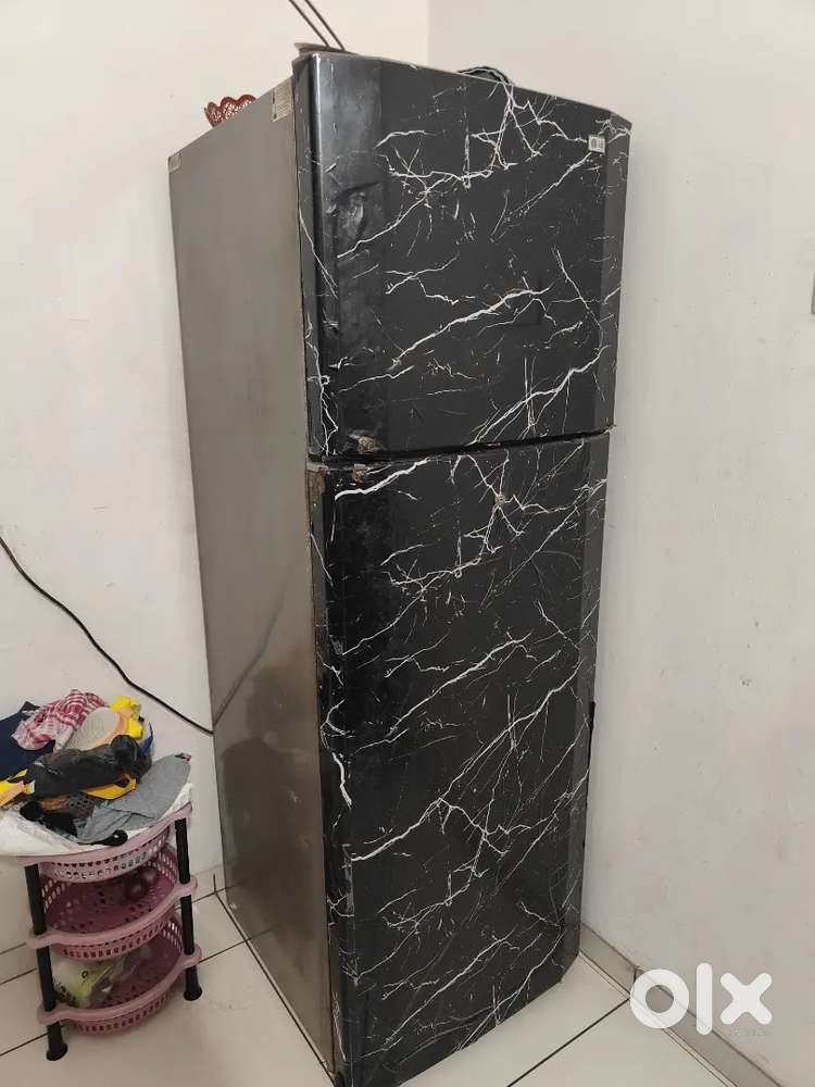 Refrigerator 280 Litres