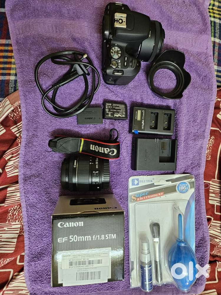 Canon 200d Available with 2 lenses in new condition