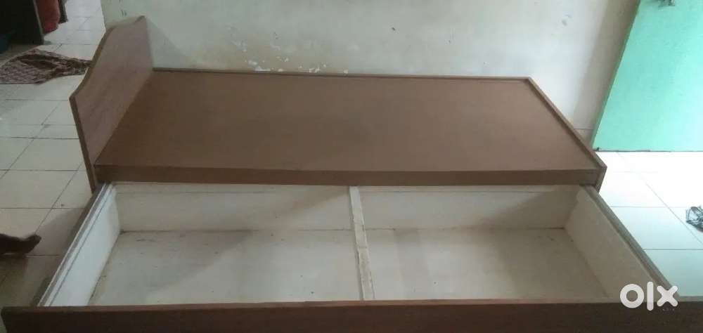 Openable bed
