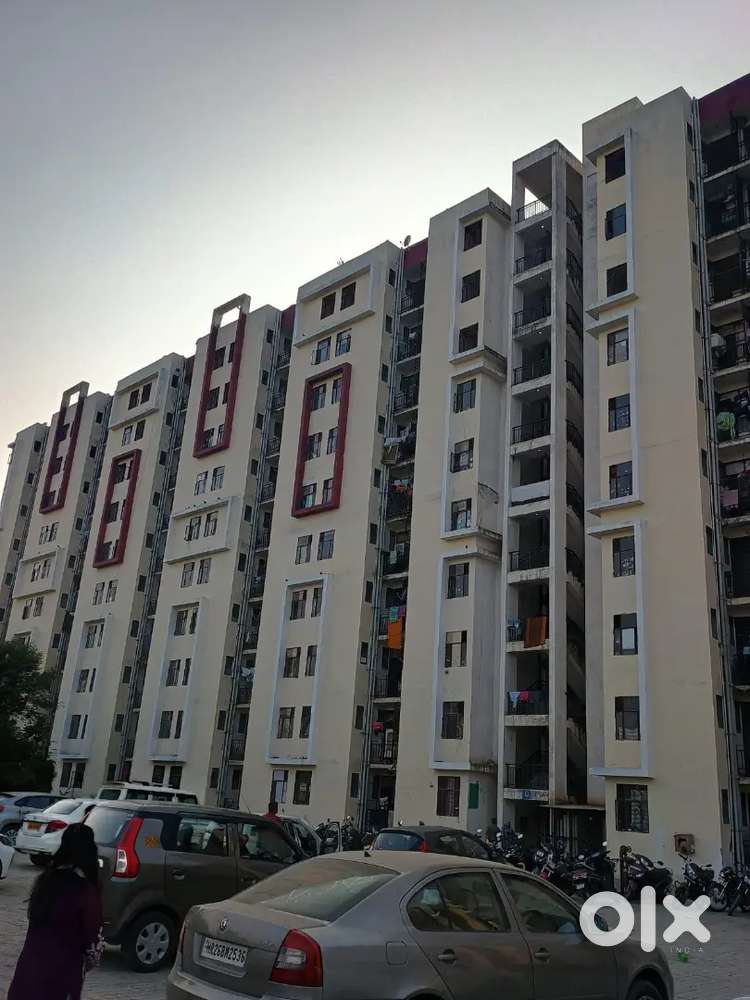 2.5 Bhk Bachelor Friendly Full furnish flat aval @ 18k only 1 Flat avl