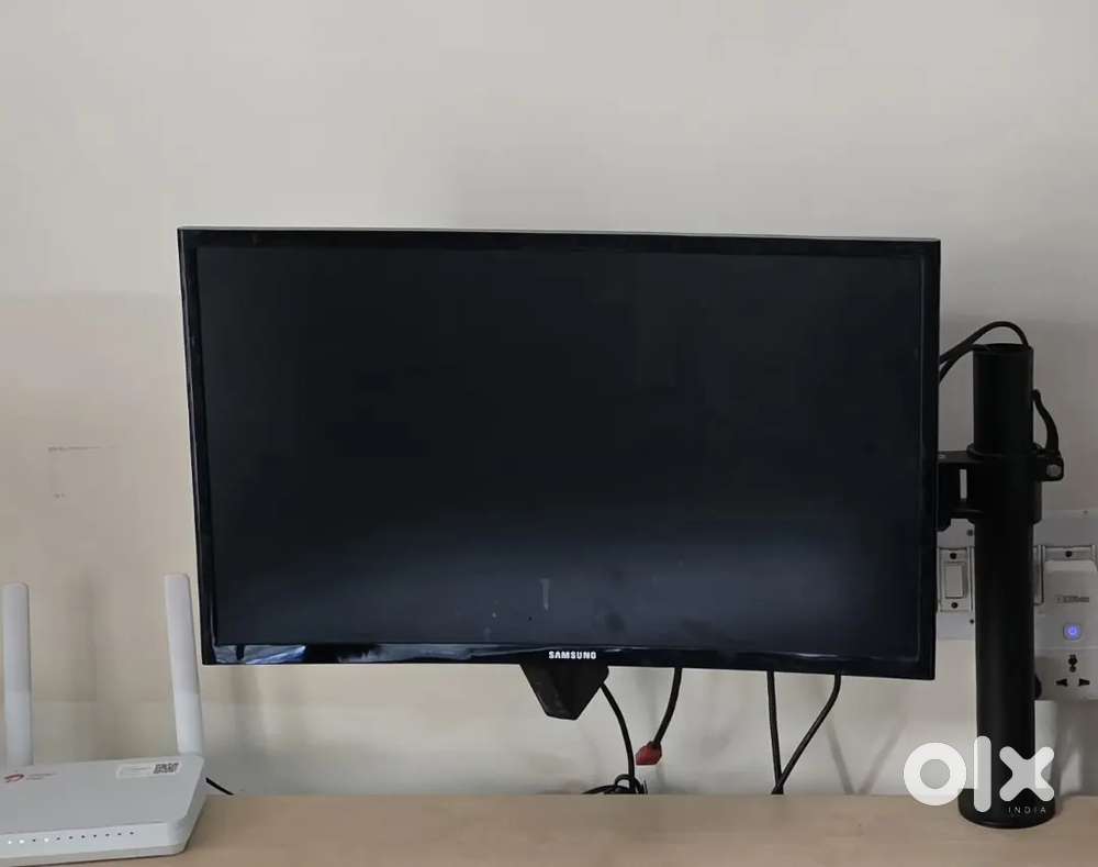24 inch Samsung Curved monitor