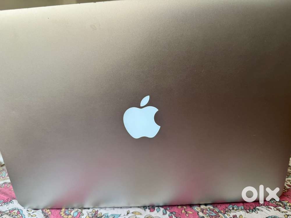 Apple macbook air with charger