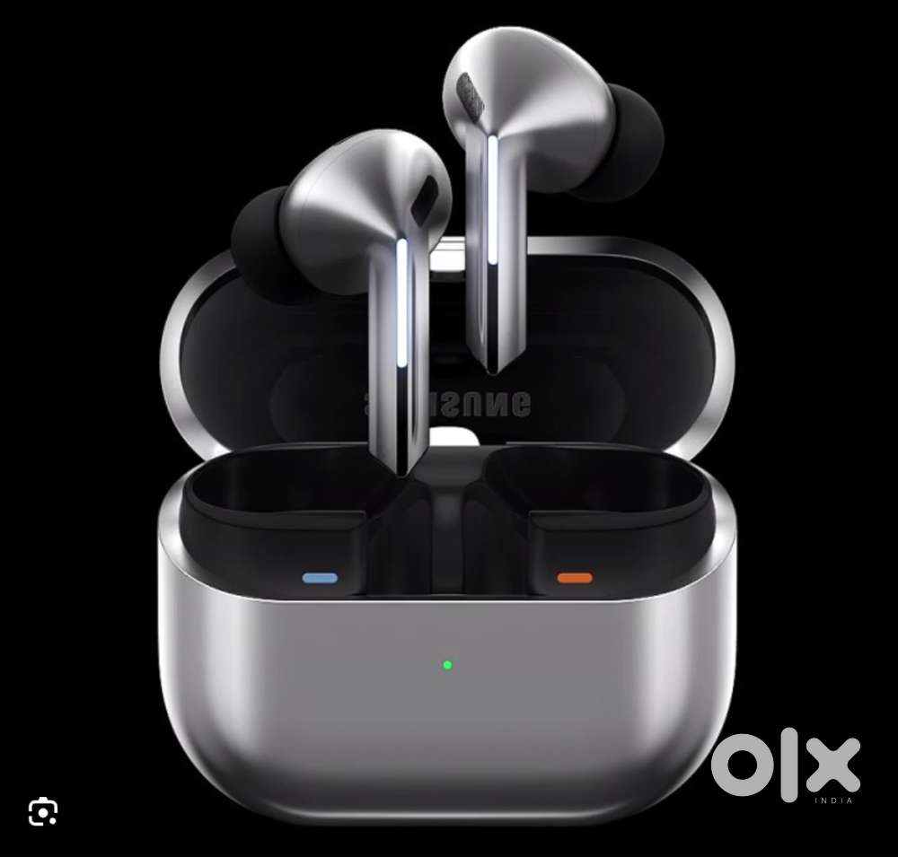 Samsung Galaxy Buds 3 (Silver) [Open to Negotiate]