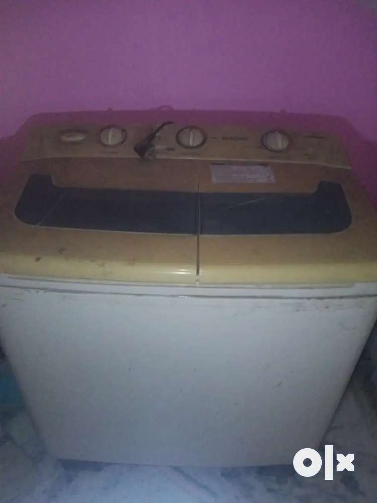 Samsung semi automatic washing machine