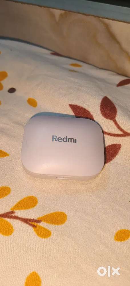Redmi buds 5 ki dabbi hai uske andar Air buds kuch  nahin Hai