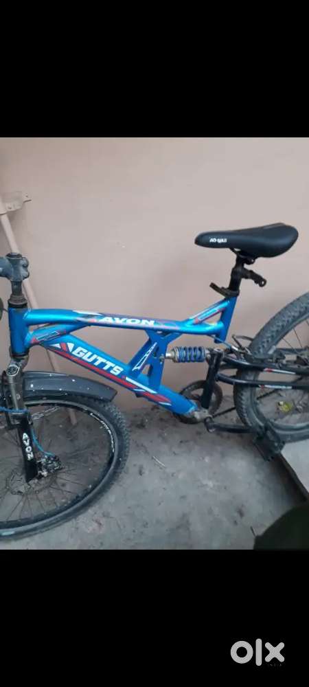 A one cycle Rarely used disc breaks smooth break functioning