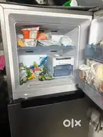 Samsung fridge storage 322 L Color grey