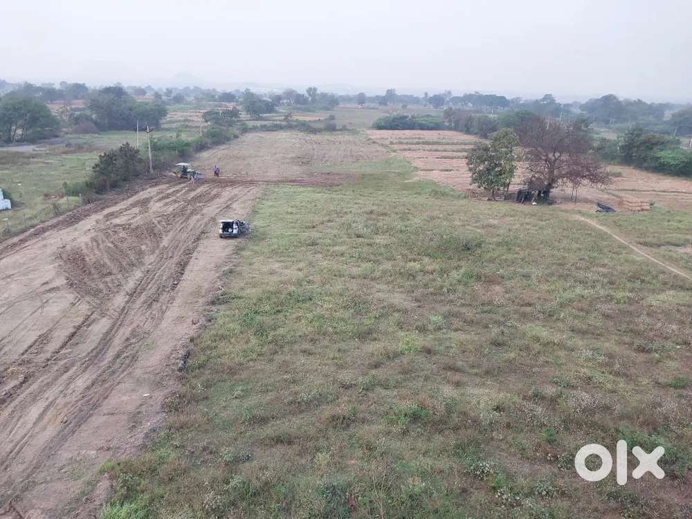 Premium plots in a fast-growing prime location