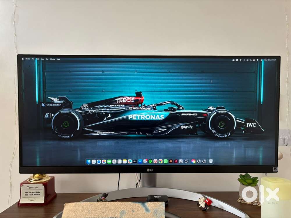 LG 29 inches monitor 2k with 100hz refresh rate and 99% RGB color