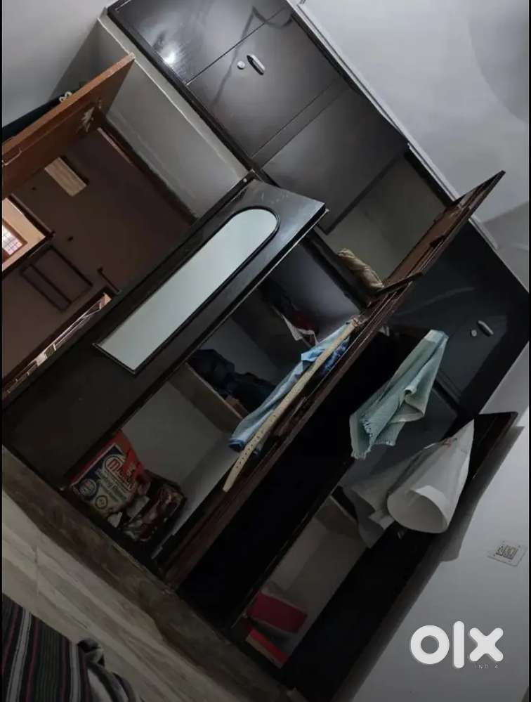 One room in 2 bhk flat(boys only)