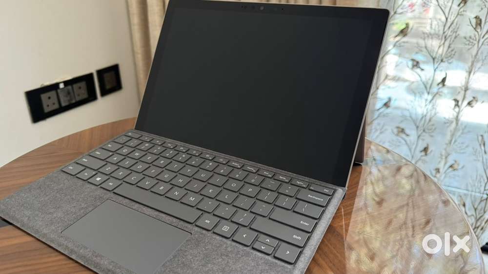 Microsoft Surface Pro 7 (Windows Laptop)