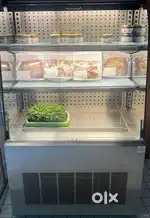 Display Fridge - Ideal for shops, cafes, or restaurants