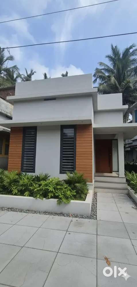 പുതിയ വീട് വില്പനക്ക്