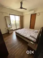Available 3 bhk flat rent