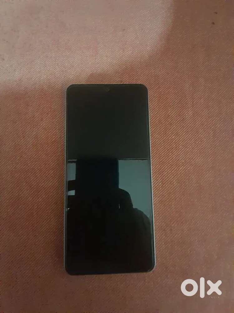2 months old, 0 scratches,128GB +6GB,with data cable and box