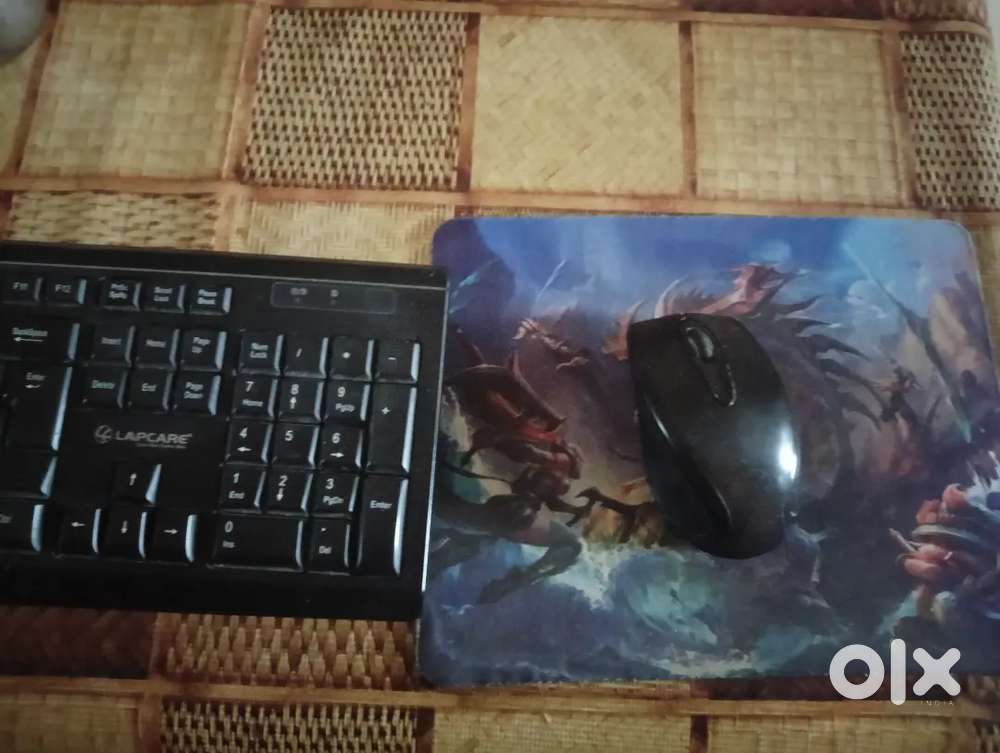 Wireless Mouse and membrane non-gaming keyboard with mouse pad