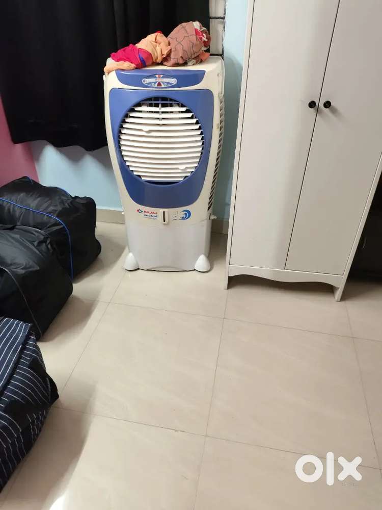 Bajaj cooler