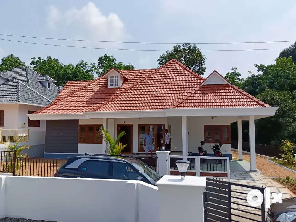NEAR BHARANAGANAM TOWN POSH HOUSE