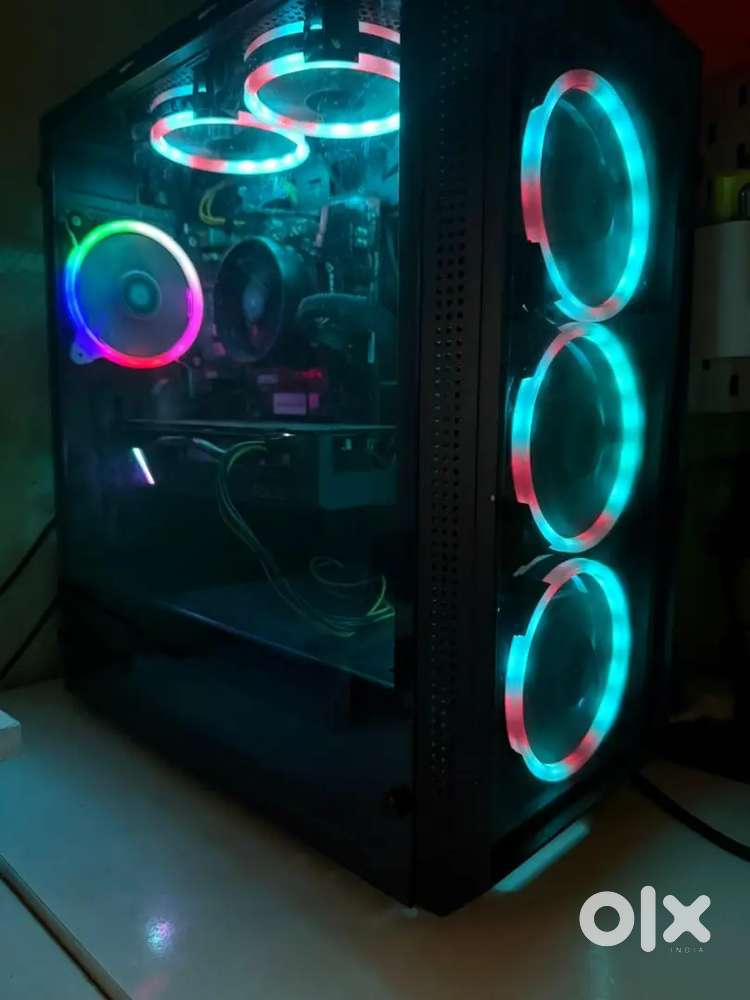 Gaming + Editing PC with monitor, keyboard and gaming console