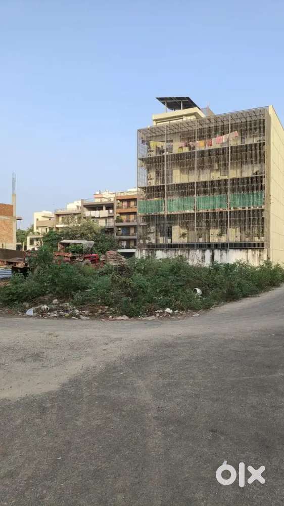 502 sqyd Plot for sale Price : Rs. 2.30Lac per sqyd rate