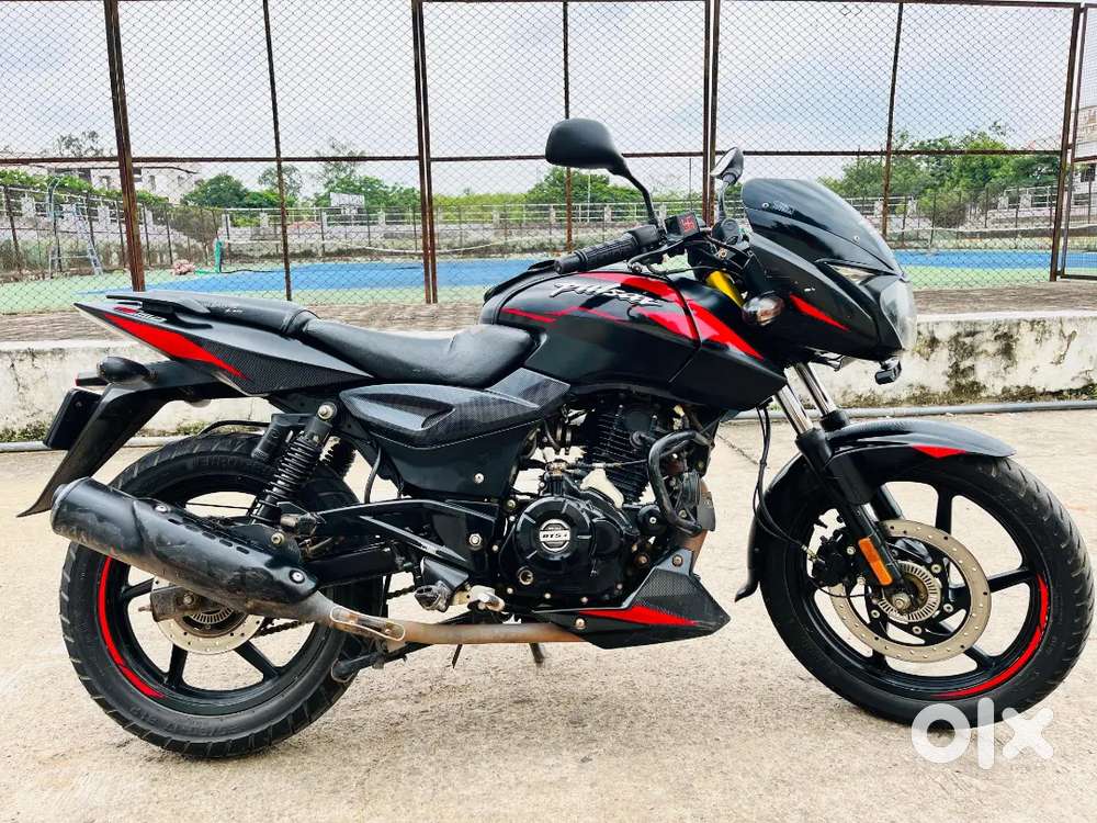 Bajajpulsar 150 dtsi twindisc   2nd owner Recently service at 38000km