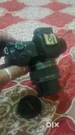 हमें अपना कैमरा बेचना है बहुत बहुत जरूरत है