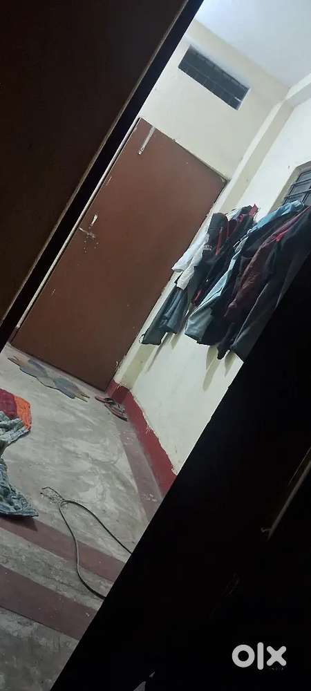 One sharing room available indepent flat