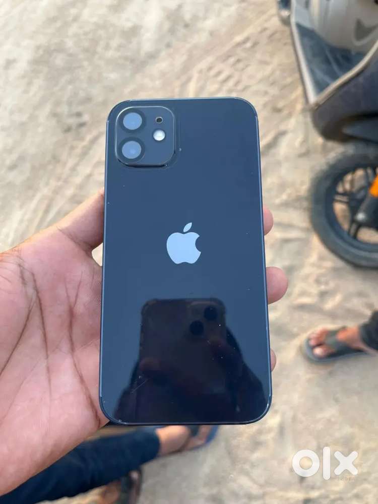 iPhone 12 lady hand used