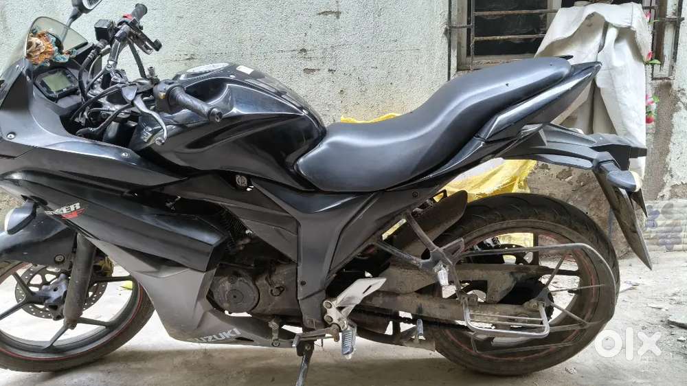 SUZUKI GIXXER.  155 CC