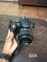 Nikon D5100 DSLR (Scratchless)
