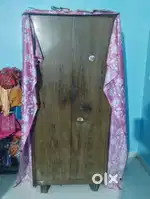 Almirah selling