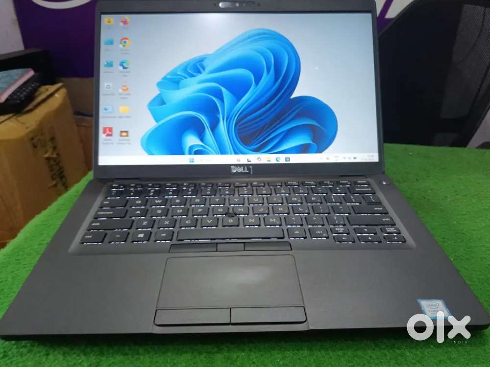 Dell Latitude 5400 i5 8th Gen 8gb RAM 256gb SSD 14 inches Gud Works