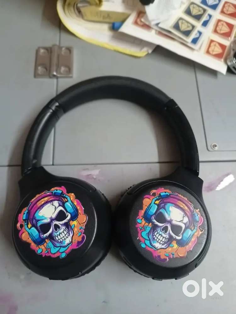 Headphones wireless  soni  wh xb700