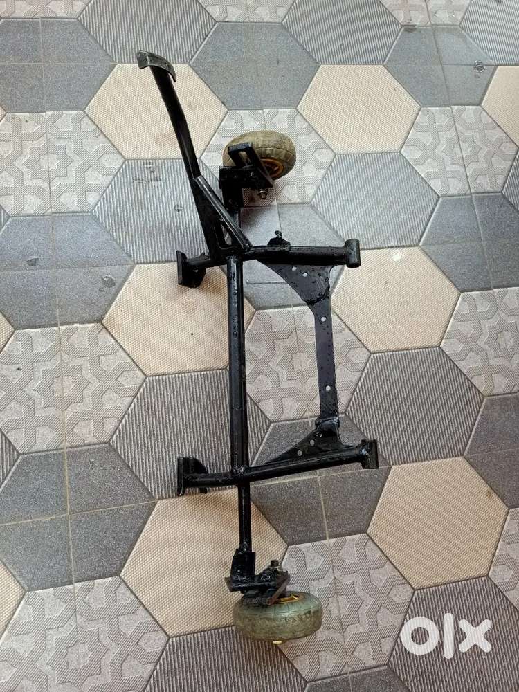 Training wheels for scooty