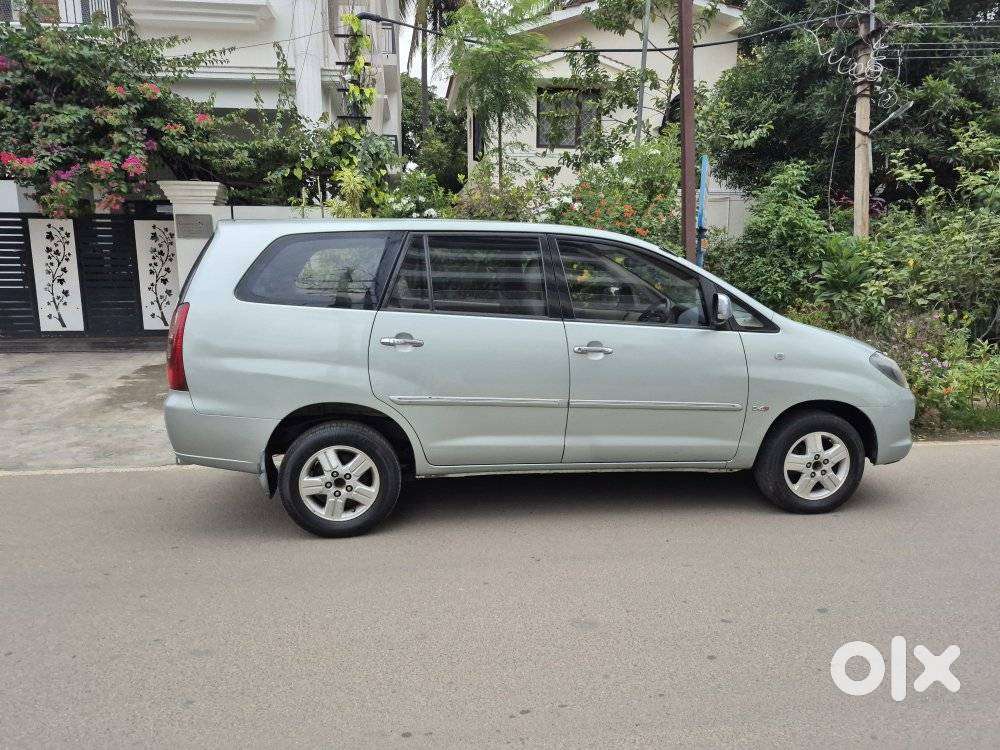 Toyota Innova 2.5 V 7 STR, 2005, Diesel
