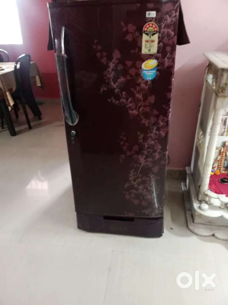 Lg refrigerator maroon 215litre