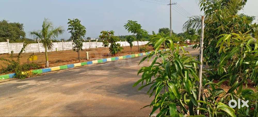 YADADRI MAINROAD PLOTS