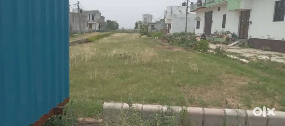 2 Side plot Beautiful Plot near Park Sai upvan colony