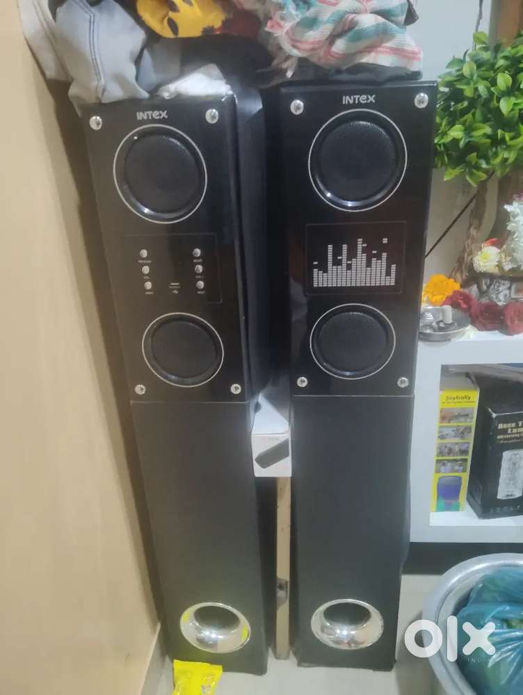 High bass volume with remote control and mic system