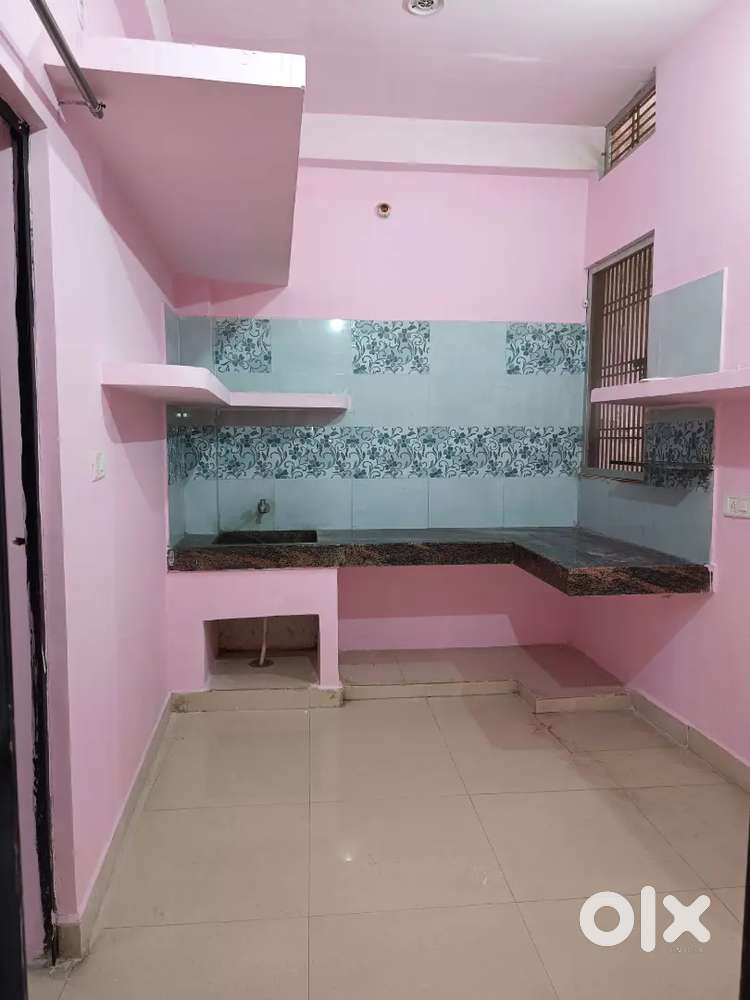 2bhk RoomPahadiya (Car Ac Pet Not Allow)