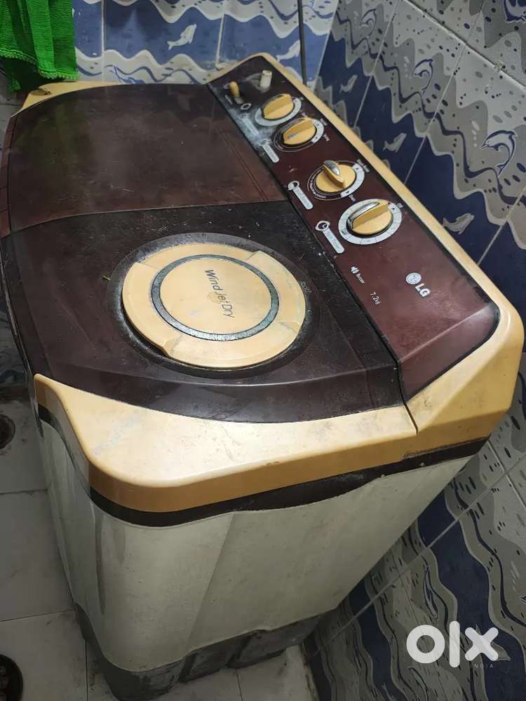 LG Semi automatic 7.2KG