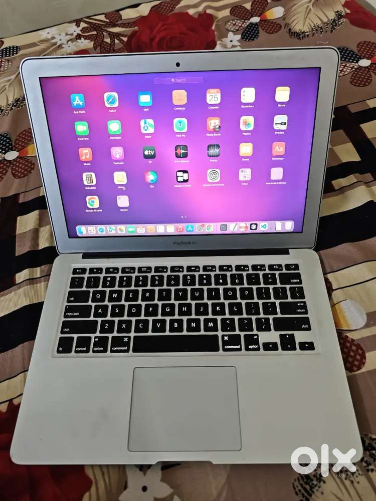 Selling MacBook Air 2017 Model In Best Condition