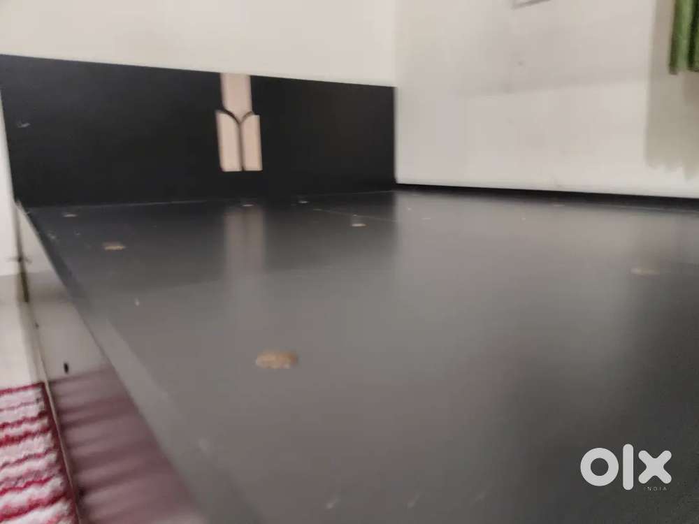 Queen size bed with mattress