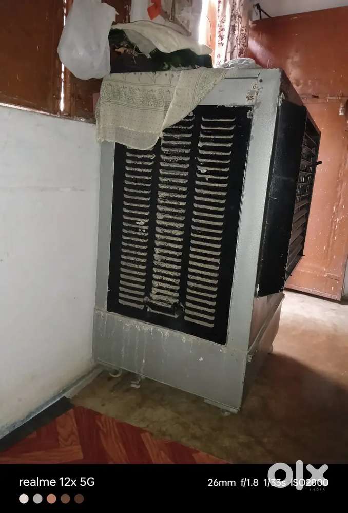 Cooler becha hain bhut  acha h