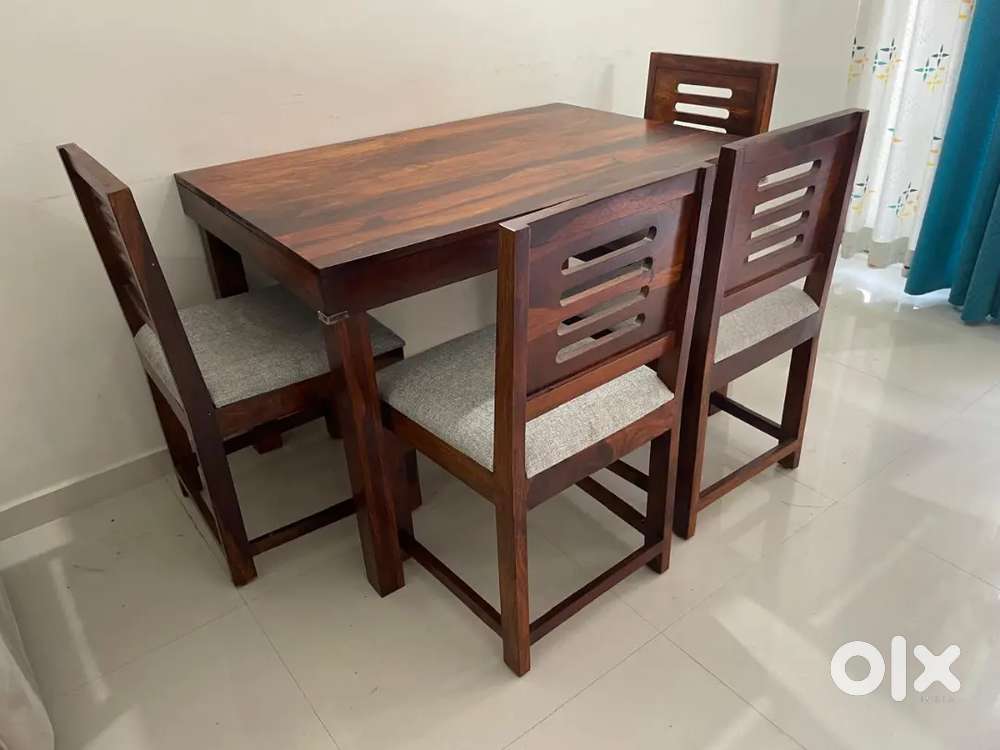 Solid Sheesham Wood 4 seater dining chair set with cushioned chairs