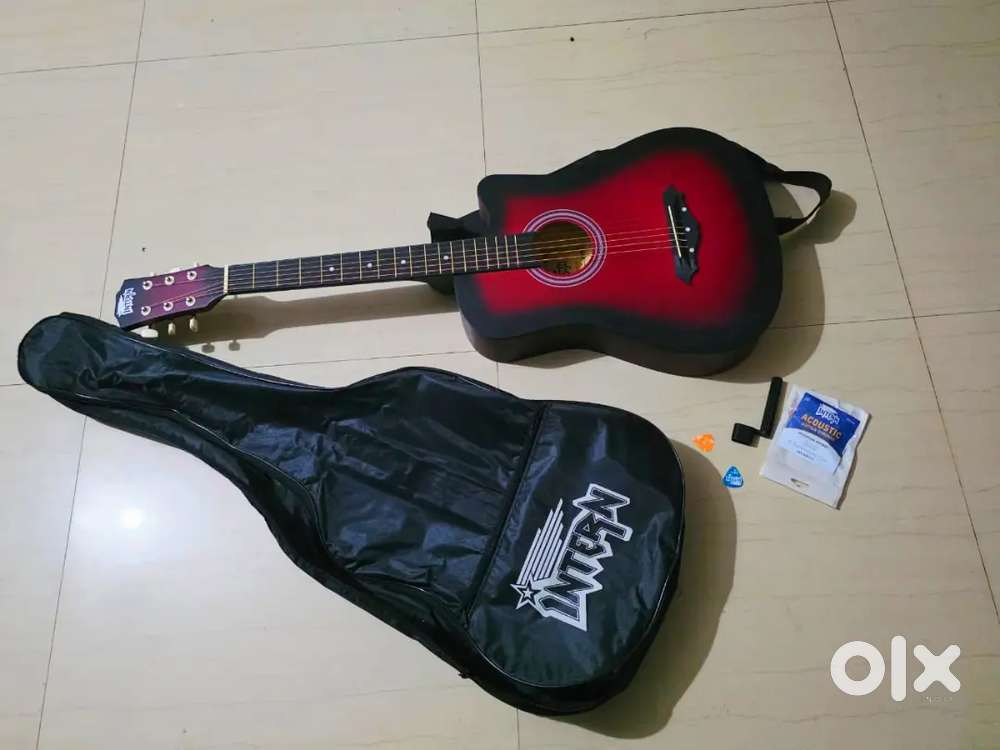 New guitar with all accessories extra end excellent condition