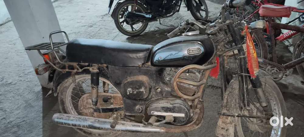 Rajdoot bike